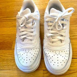 Womens Nike court vision